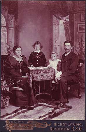 Tom anf family 