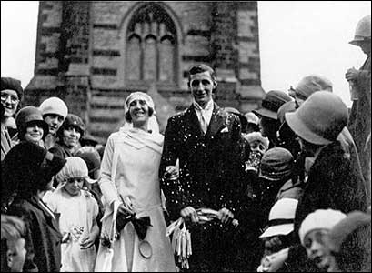 1929