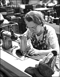 Picture showing upper closing at Eaton's factory, Rushden