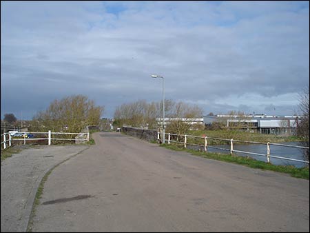 Approach to the narrow bridge