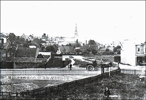 A Council water cart in Station Road, 1908.