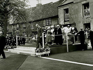 Doris is presented to the Queen