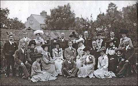 Hales family wedding c1902