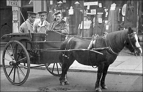 wounded soldiers passing